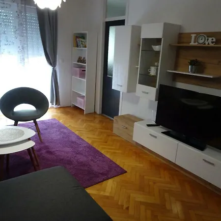 Lovely & Cozy Anna Apartmán Pula