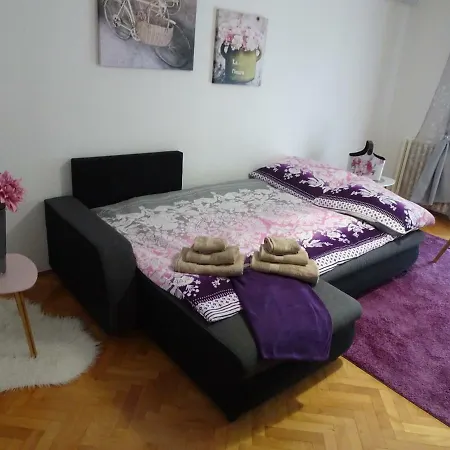 Lovely & Cozy Anna Apartmán Pula