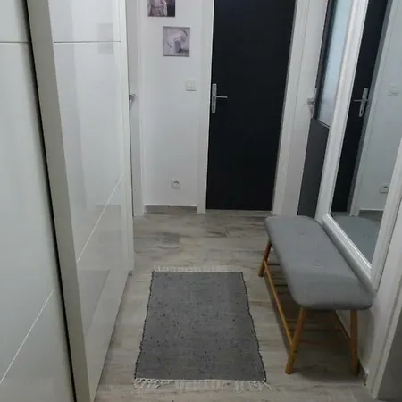 Lovely & Cozy Anna Apartment *