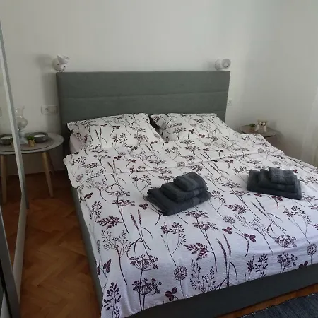 Appartement Lovely & Cozy Anna Pula